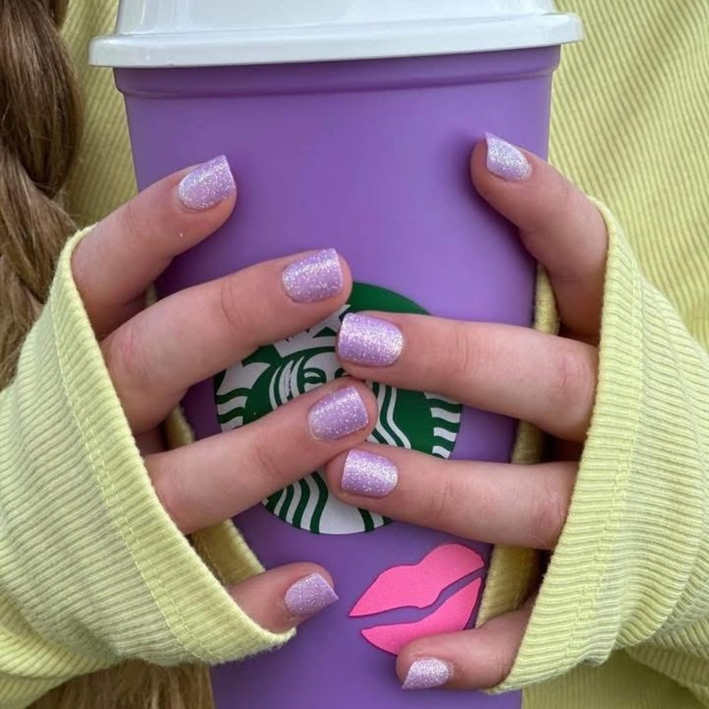 Light purple with shimmer nail dashes
